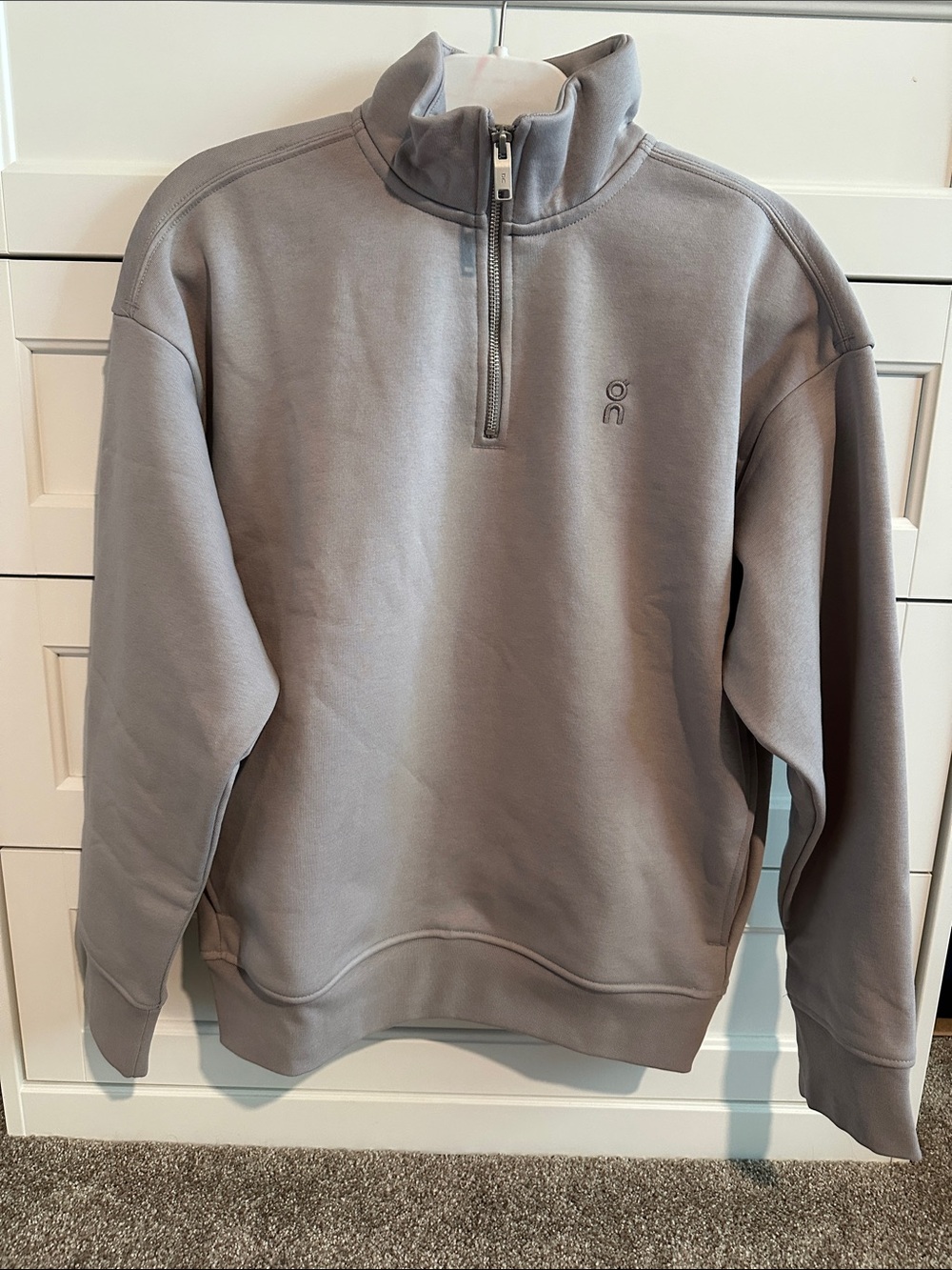 On Running women’s club collective 1/4 zip. Light Gray Half-Zip Fleece Pullover